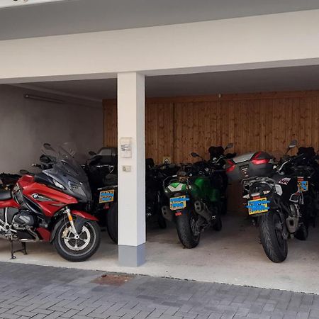 Ettringen  Gaestehaus Am Hochsimmer المظهر الخارجي الصورة