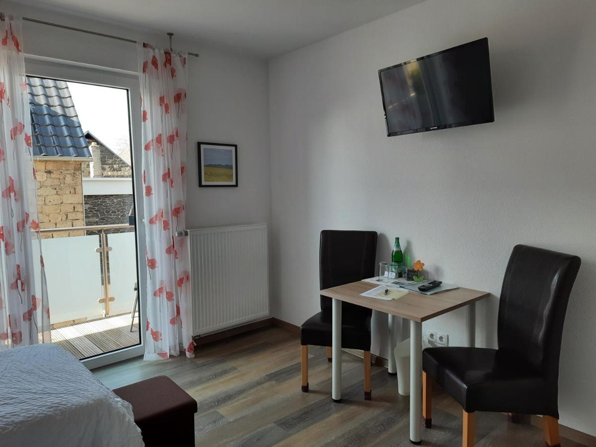 Ettringen  Gaestehaus Am Hochsimmer المظهر الخارجي الصورة